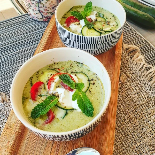 Gurken-Gazpacho mit Minze