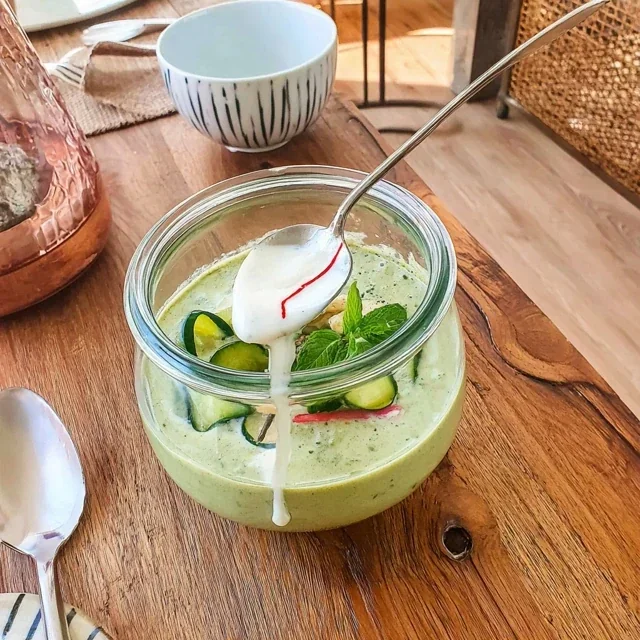 Gurken-Gazpacho mit Minze
