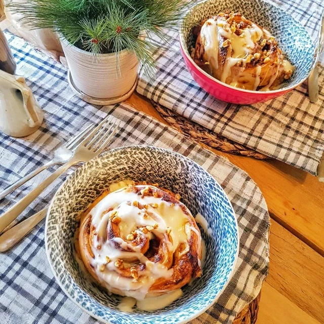 Kanelbullar mit Kardamom und Vanille