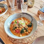 Kichererbsen-Curry mit Kokosmilch und Spinat