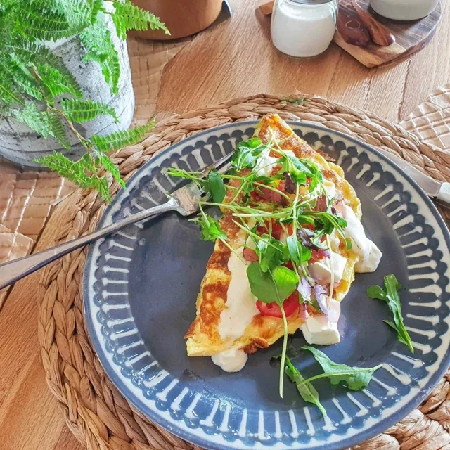 Kräuteromelette mit Ziegenkäse