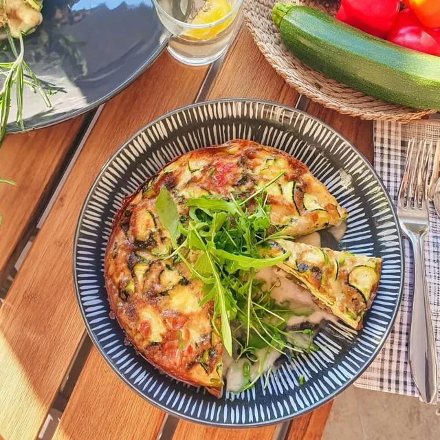 Zucchini-Frittata mit frischen Kräutern
